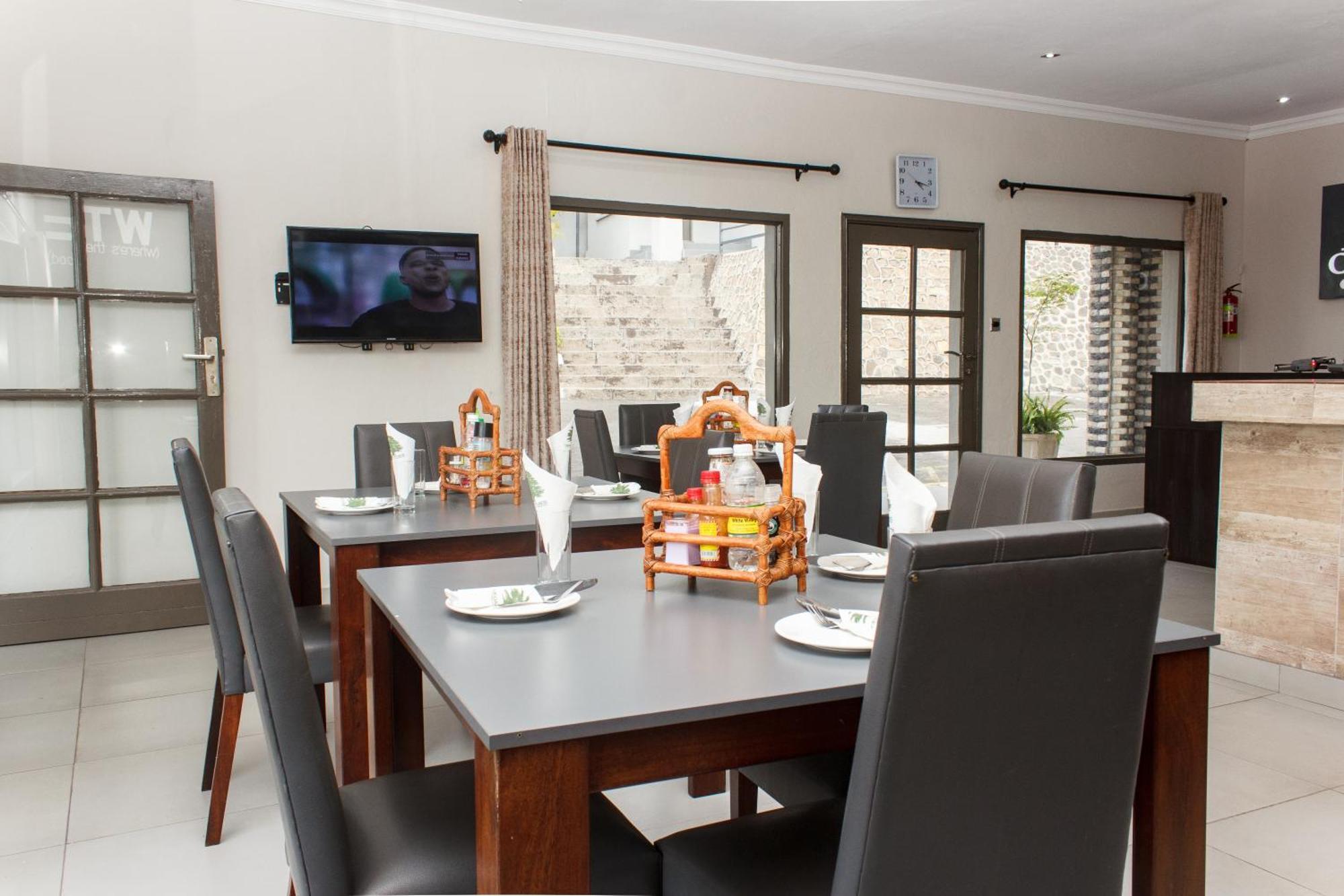 בלנטייר Cedar Place Limited מראה חיצוני תמונה